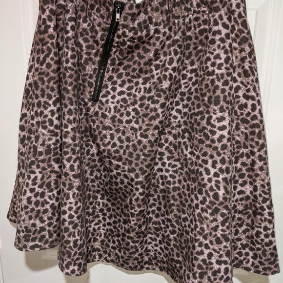 Torrid Leopard Print Skater Skirt NWOT - Picture 3 of 9